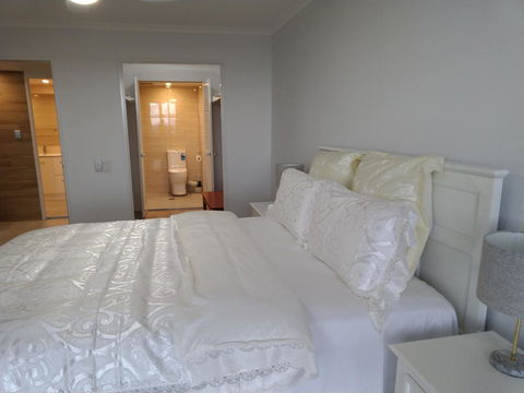 Silverton Apartment Resort Surfers Paradise - Redcliffe Tourism 13