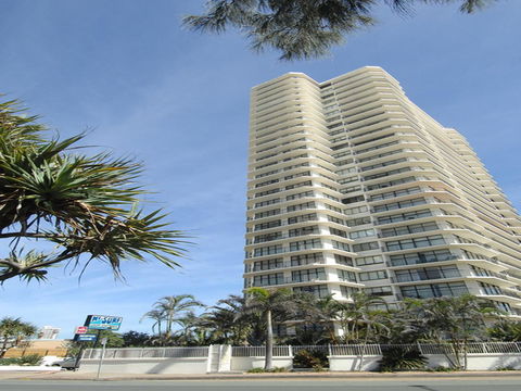 Surf 150 - Redcliffe Tourism 3