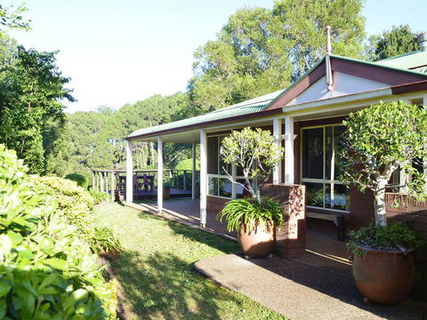 Apple Tree Cottage Montville - Redcliffe Tourism 1