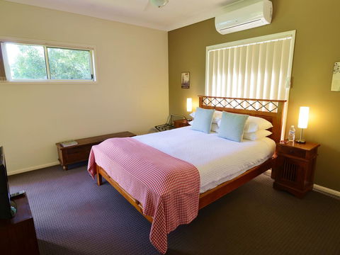 Apple Tree Cottage Montville - Redcliffe Tourism 7