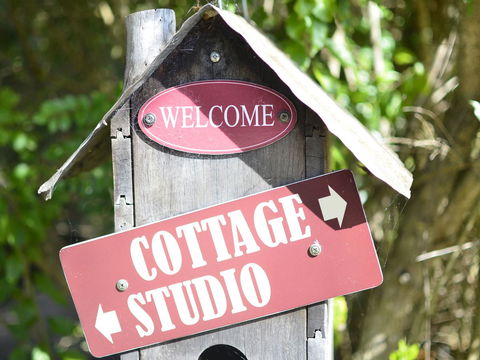 Apple Tree Cottage Montville - Redcliffe Tourism 14