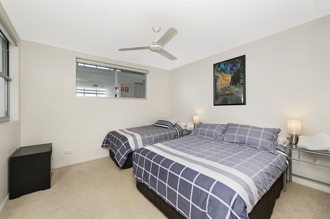 Keith's Sister - Redcliffe Tourism 9
