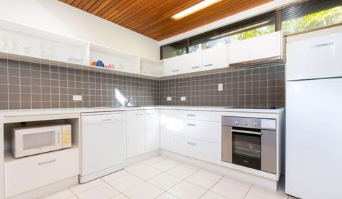 #162 Nautilus Resort - Redcliffe Tourism 2