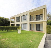 'Bagnall Views' 2/161 Government Rd - Stylish  modern duplex across the road to the waters edge - Redcliffe Tourism