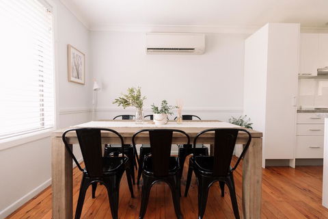 'Comfy & Cosy' - Close To Hospital, Cadia And Early Riser CafÃ© - Redcliffe Tourism 3