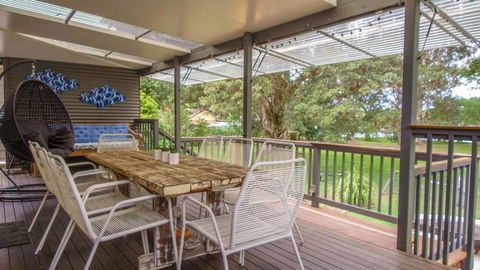 'RIVERSIDE RETREAT' 544 Ocean Drive, North Haven - Redcliffe Tourism 0