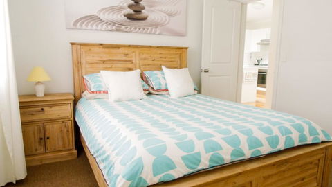 'RIVERSIDE RETREAT' 544 Ocean Drive, North Haven - Redcliffe Tourism 1