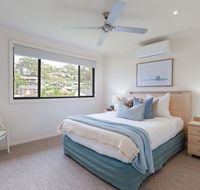 'Sandy Point Haven' 21a Sandy Point Rd - Stylish Haven with WIFI Air conditioning  Water views - Redcliffe Tourism