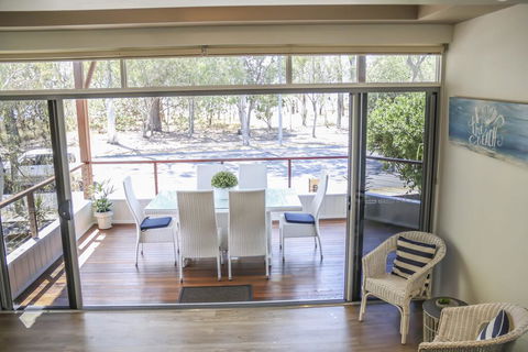 'Top Tier' Dog Friendly Holiday Home - Redcliffe Tourism 0
