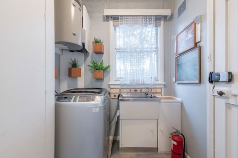 1 Private Double Room In Carramar 1 Minute Walk To Station - SHAREHOUSE - Redcliffe Tourism 3