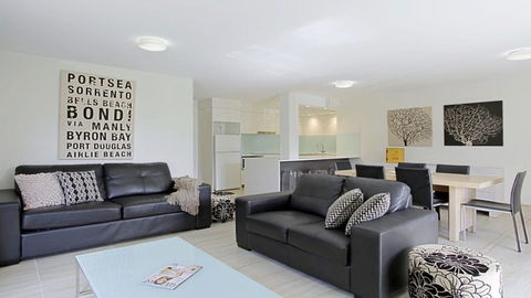 1/56 Lawson Street@Clarkes Beach - Redcliffe Tourism 0