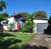 10 Double Island Drive - Modern family home centrally located swimming pool  outdoor area - Redcliffe Tourism
