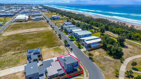 12 Sunfish Lane Beachshack - Redcliffe Tourism 0