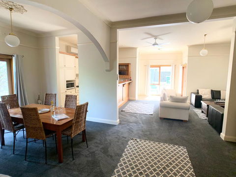 123 Hill St, Heart Of Orange, Double Brick - Redcliffe Tourism 1