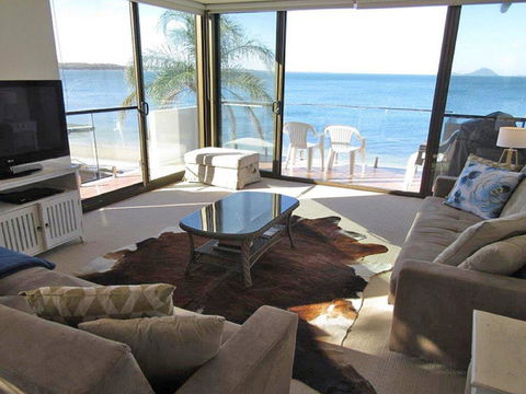 13 'Harbourside', 3-7 Soldiers Point Road - Fantastic Waterfront Unit - Redcliffe Tourism 0