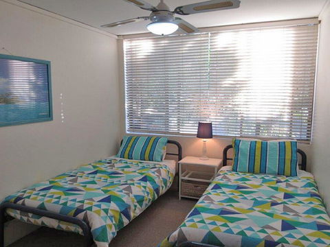 13 'Harbourside', 3-7 Soldiers Point Road - Fantastic Waterfront Unit - Redcliffe Tourism 3