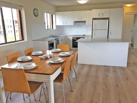 15 'Intrepid', 3 Intrepid Close - Right On The Beachfront - Redcliffe Tourism 1