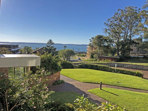 15 'The Commodore' 9-11 Donald Street - Great Unit Only A Short Walk To CBD - Redcliffe Tourism 0