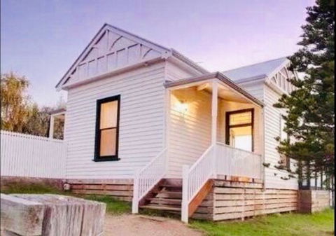1880s Kananook Boutique Historic Luxury Apartment FSC Private Villa Bairnsdale - Redcliffe Tourism 1