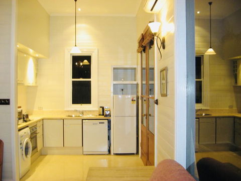 1880s Kananook Boutique Historic Luxury Apartment FSC Private Villa Bairnsdale - Redcliffe Tourism 2