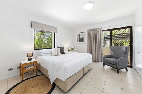 19 Ross Crescent - Redcliffe Tourism 1
