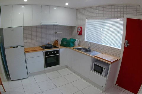 2 Bedroom Apartment In Surfers Central - Redcliffe Tourism 1