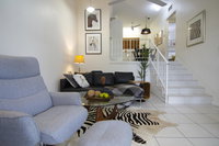 2 Bedroom close to CBD