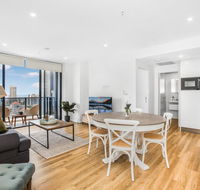 2-Bed Beach Apartment with Pool Parking and Balcony - Redcliffe Tourism