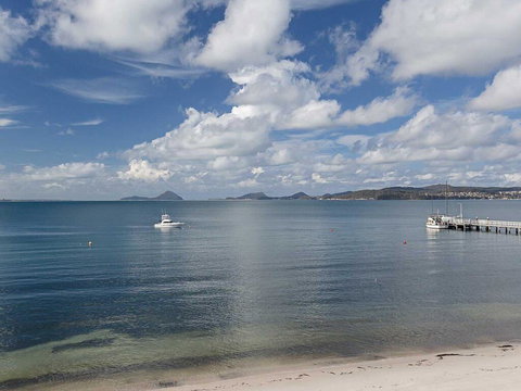 2/137 Soldiers Point Road - Luxury Unit On The Waterfront With Aircon And Free Unlimited Wi Fi - Redcliffe Tourism 2