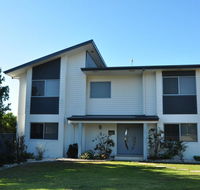 21 Tingira Close - Family home in a quiet street enjoying ocean views - Redcliffe Tourism
