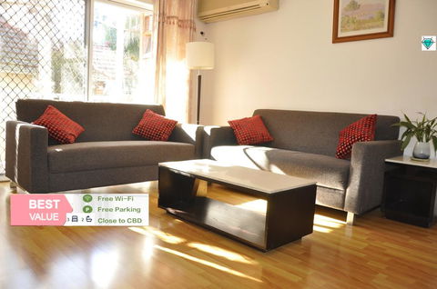 230M Hurstville Station Apartment - Redcliffe Tourism 0