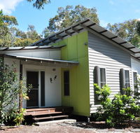 24 Esprit Drive - Beach home with open plan living and walking distance to beach - Redcliffe Tourism