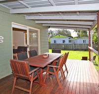24 Sundew Street Mudjimba - 500 Bond - Pet Friendly Linen Supplied WIFI Air Cond. - Redcliffe Tourism