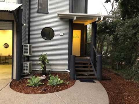 25 Naiad Court - Rainbow Shores, The Ultimate Beachside Executive Property, Air Conditioned - Redcliffe Tourism 2