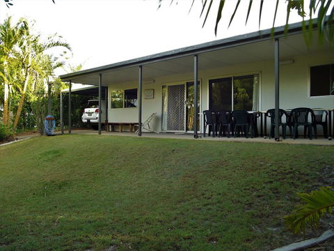 27 Carlo Road - Rainbow Beach, Affordable Family Beach House - Redcliffe Tourism 0
