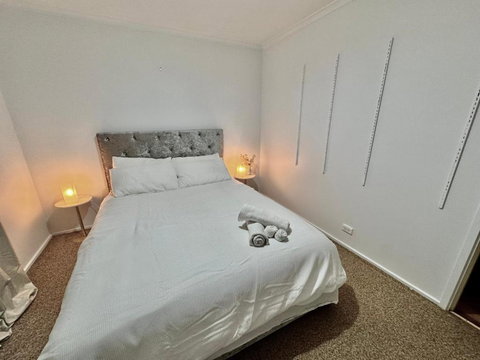 Belgrave Hillside Zen Retreat - Redcliffe Tourism 2