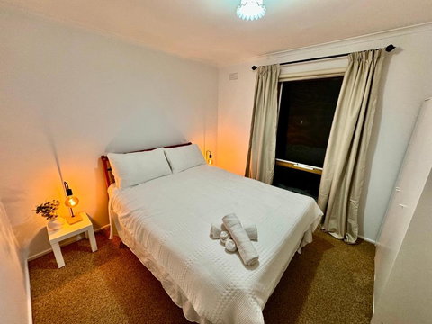 Belgrave Hillside Zen Retreat - Redcliffe Tourism 3