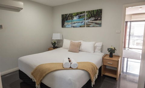 Cardiff Executive Apartments - Redcliffe Tourism 1