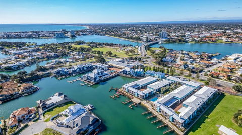 C Mandurah Apartment Resort - Redcliffe Tourism 0