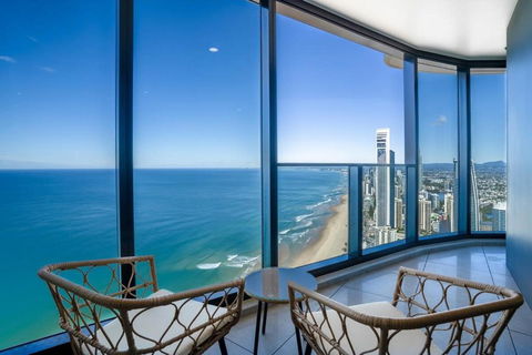CASSA BEACHFRONT - Breathtaking Oceanview Apartment - Redcliffe Tourism 2