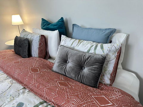 Daisy Cottage On Duke 3BR - Redcliffe Tourism 2