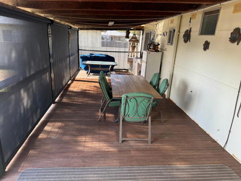 Dhu Drop Inn - Redcliffe Tourism 3