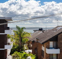 3 'The Commodore'  9-11 Donald Street - great unit in the heart of town - Redcliffe Tourism
