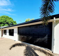 3 bedroom central home - Redcliffe Tourism