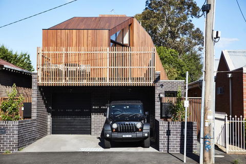 3-Bed House With Rooftop And Parking Near Yarra Park - Redcliffe Tourism 1