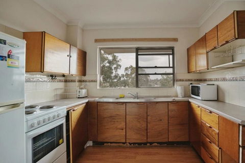 3BR Quiet & Convenient Area Of Parramatta UWS - Redcliffe Tourism 1