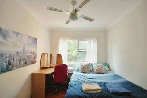3BR Quiet & Convenient Area Of Parramatta UWS - Redcliffe Tourism 2