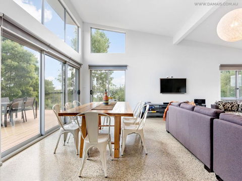 4 King Or 8 Single Beds WiFi, Netflix, Pet Friendly - Redcliffe Tourism 3