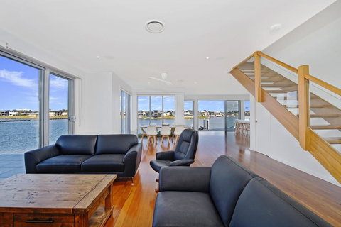 4/84 The Anchorage - Redcliffe Tourism 2