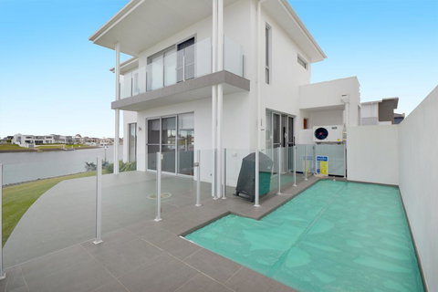 4/84 The Anchorage - Redcliffe Tourism 0